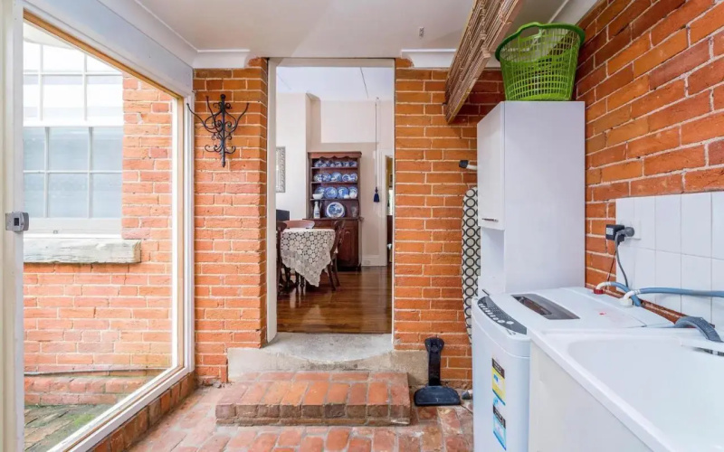 Azile 1875 Heritage Victorian Duplex