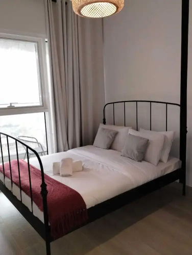 Stunning 1B With Balcony & City View - dubai