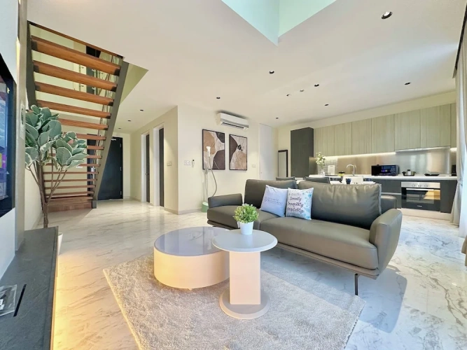3 Bedrooms Executive Duplex room with city view