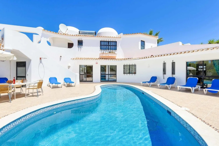 Villa Oliveiras