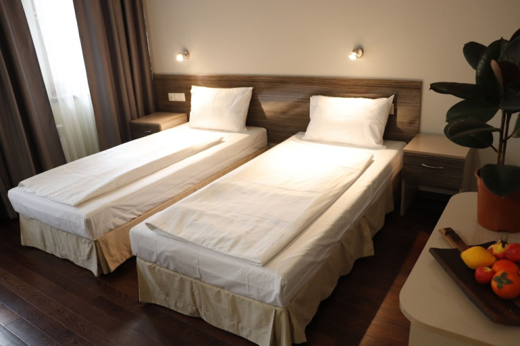 Roots Hotel & Wine Bar