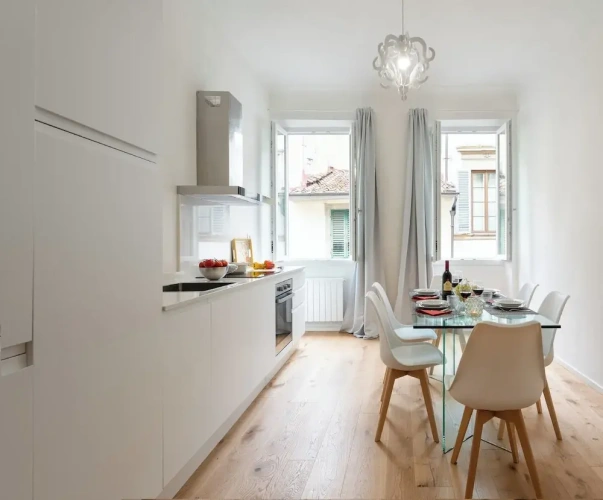 3 Bedrooms Apartment