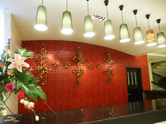 Paradise Hotel
