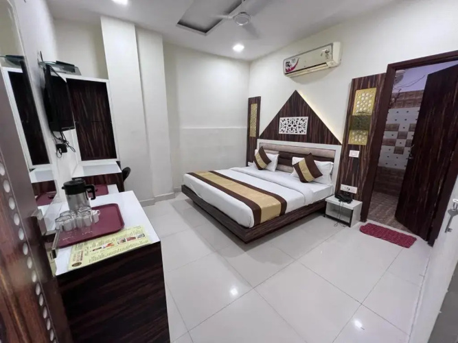 Hotel Sehmi's Best Rest Inn