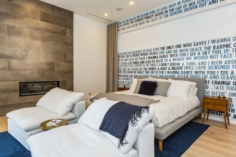 5 Bedrooms Luxury Villa with balcony