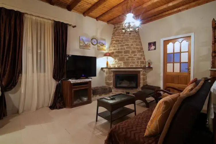 Alexandros Villa