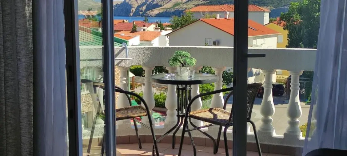 1 Bedroom Apartment with balcony and with sea view