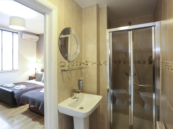 Aviva Guest House