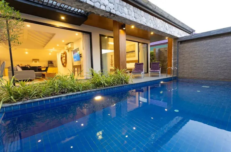 Tropical 3BR Escape Pool Style V90
