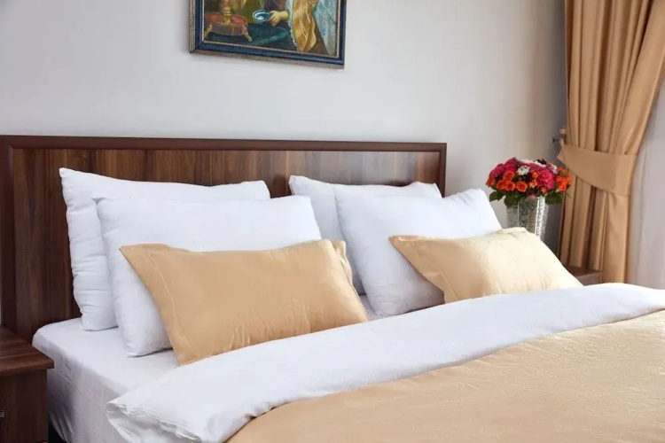 Tarabya Suit