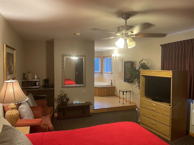 Pikes Peak Inn