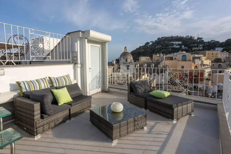 Rooftop Luxury Apartment