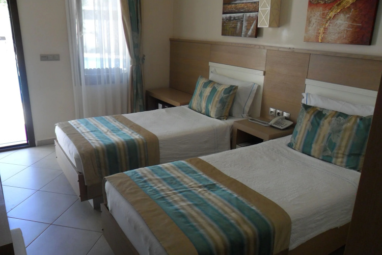 Costa Asmin Hotel