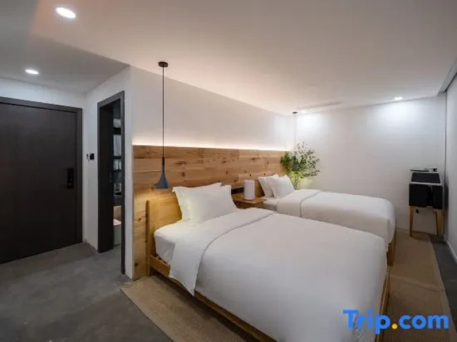 Standard Triple room with sea view