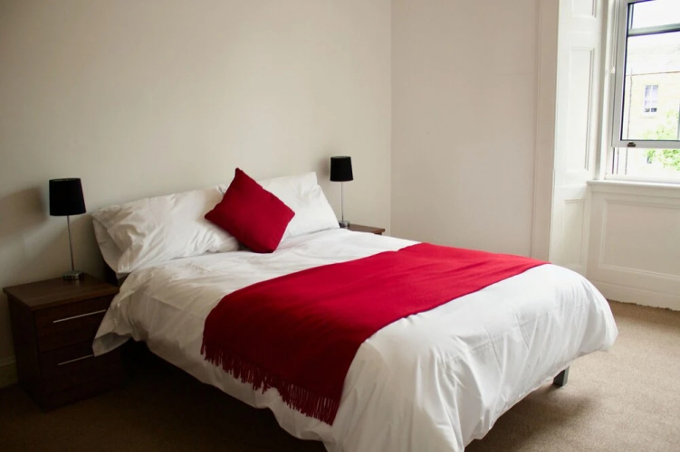Central 2 Bedroom Flat in Leafy Marchmont