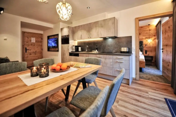 2 Bedrooms Apartment