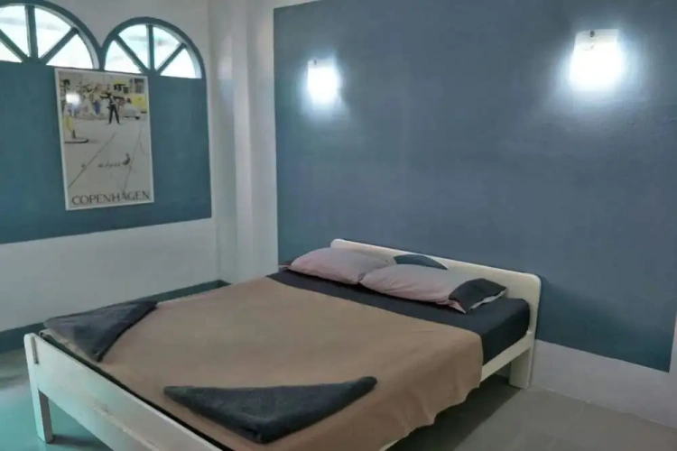 Economy room
