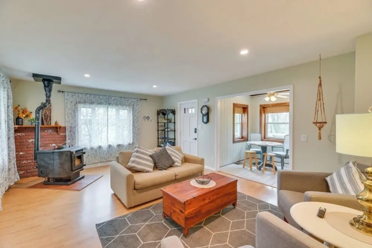 3 Bedrooms Cottage