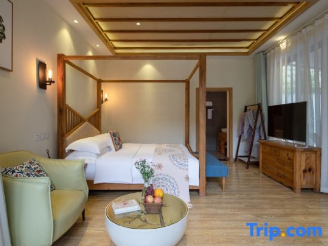 Standard Double room with garden view
