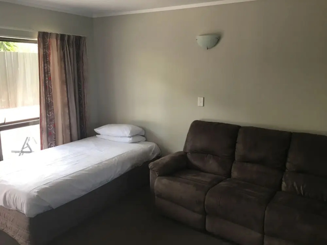 Alpha Motel