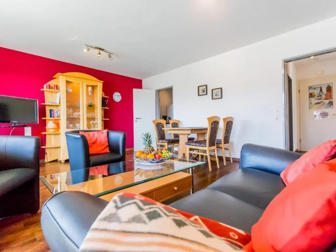 2 Bedrooms Apartment