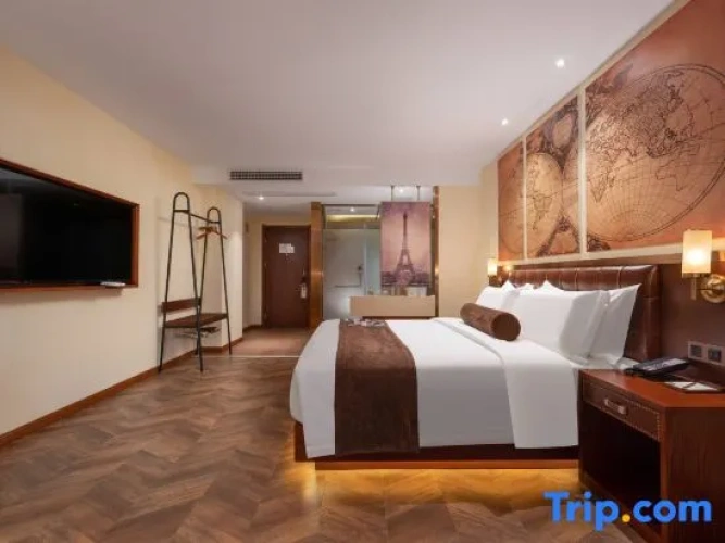 Deluxe Twin Family room