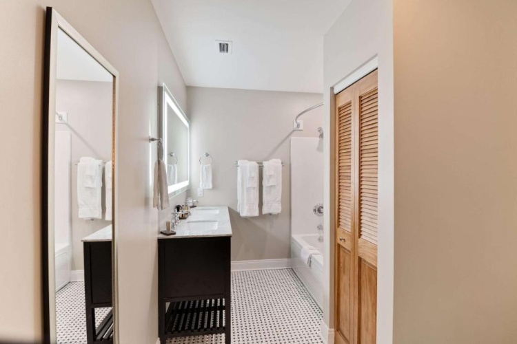Standard Double Basement room
