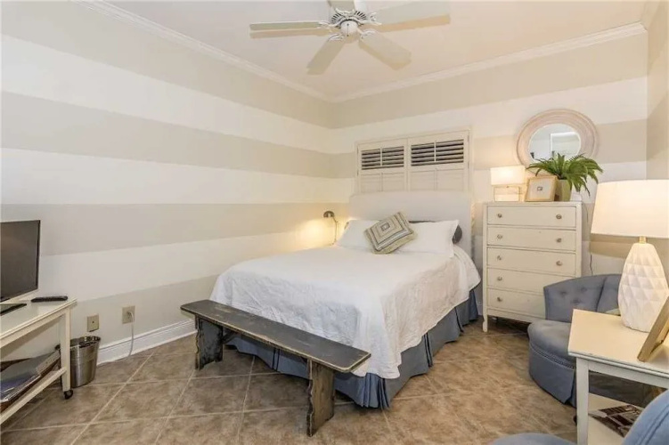 Romar 103A - 3 Br condo by RedAwning