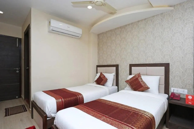 Hotel Aadesh Palace