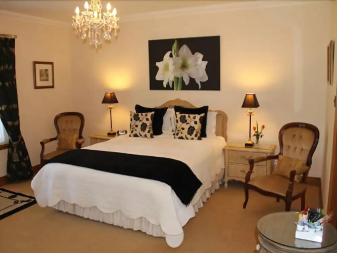 Arden Country House