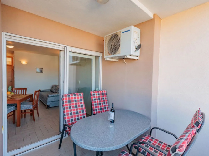 Apartment Mlasina Nin 7257