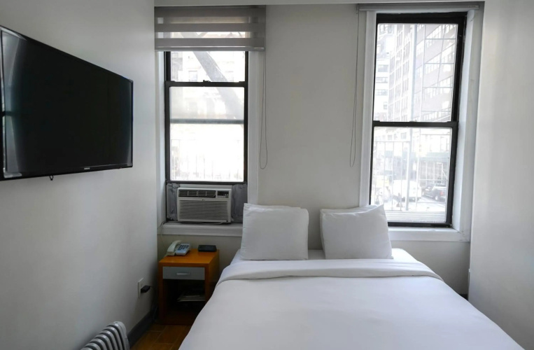 Midtown West Hotel