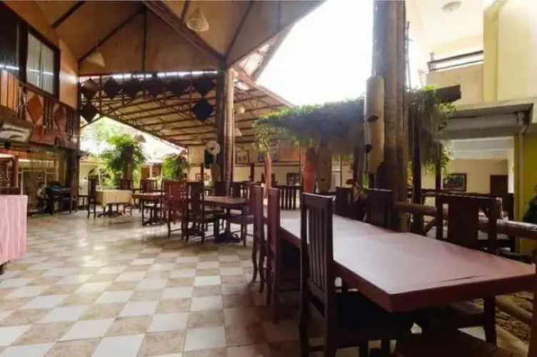OYO 933 The New De Loro Inn