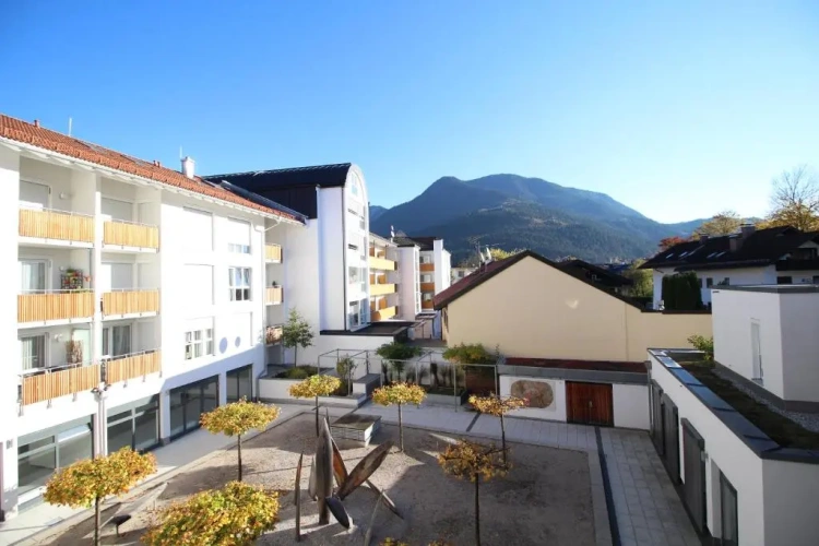 2 Bedrooms Apartment