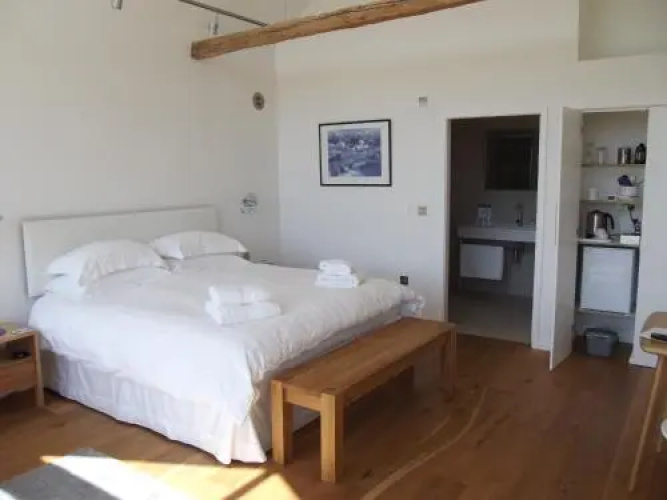 The Suites at Pannells Ash