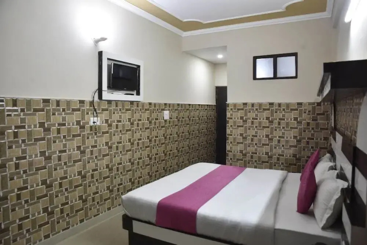Hotel Vijay International