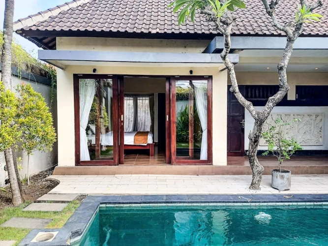 2 Bedrooms Villa