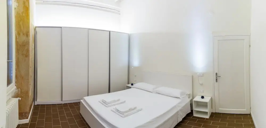 EE Florence Luxury Apartments