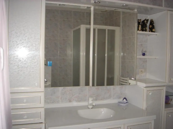 4 Bedrooms Cottage