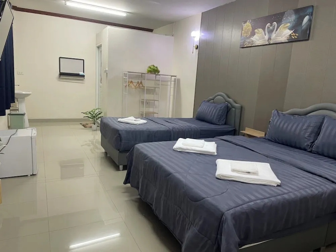 2B Cozy Hostel