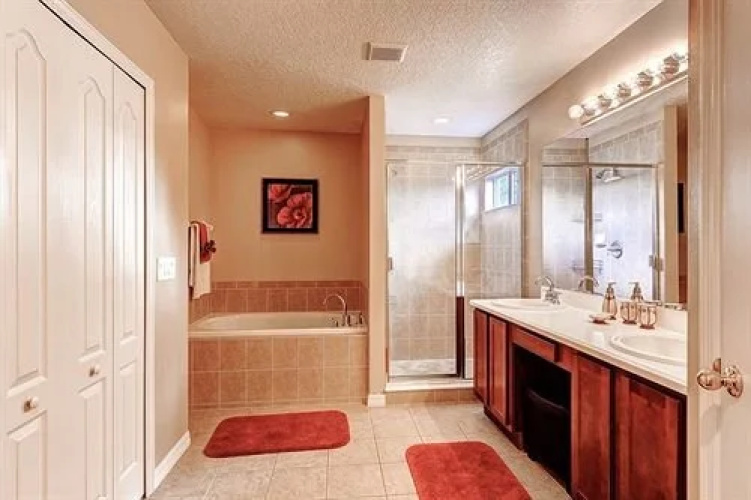 Tropical Escape Silver Collection Homes