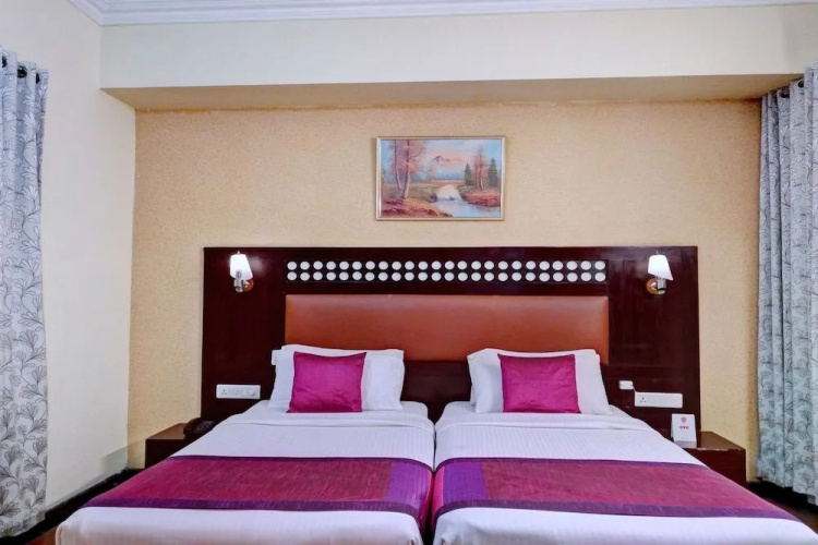 OYO 10437 Hotel Hibiscus INN