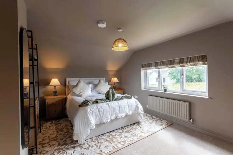 4 Bed Holiday Home by Guestz