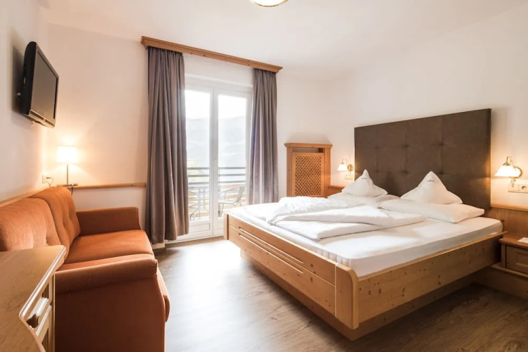 Hotel Burgaunerhof