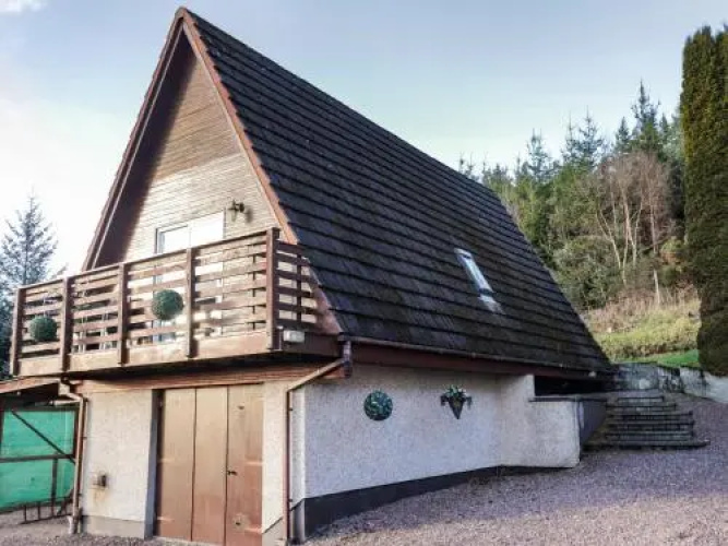 Larchfield Chalet 1