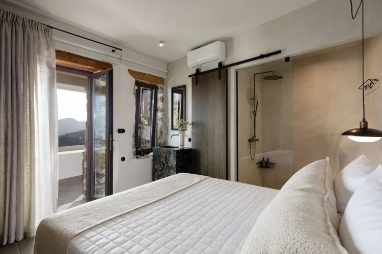 Standard room with balcony