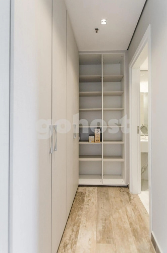 Tranquilo y cómodo apartamento en Villa Morra 2D006