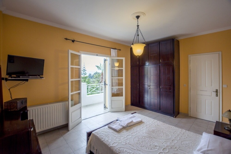 3 Bedrooms Cottage