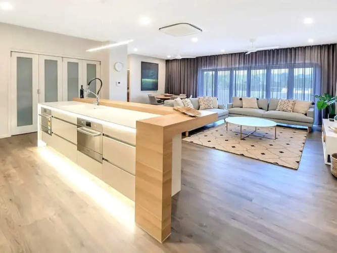 Cairns North 4-bed With Outdoor Dining & Pool