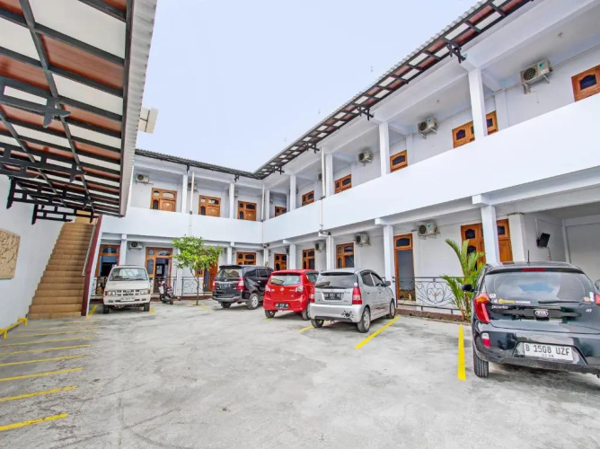 Urbanview Syariah Wisma Nabil Solo